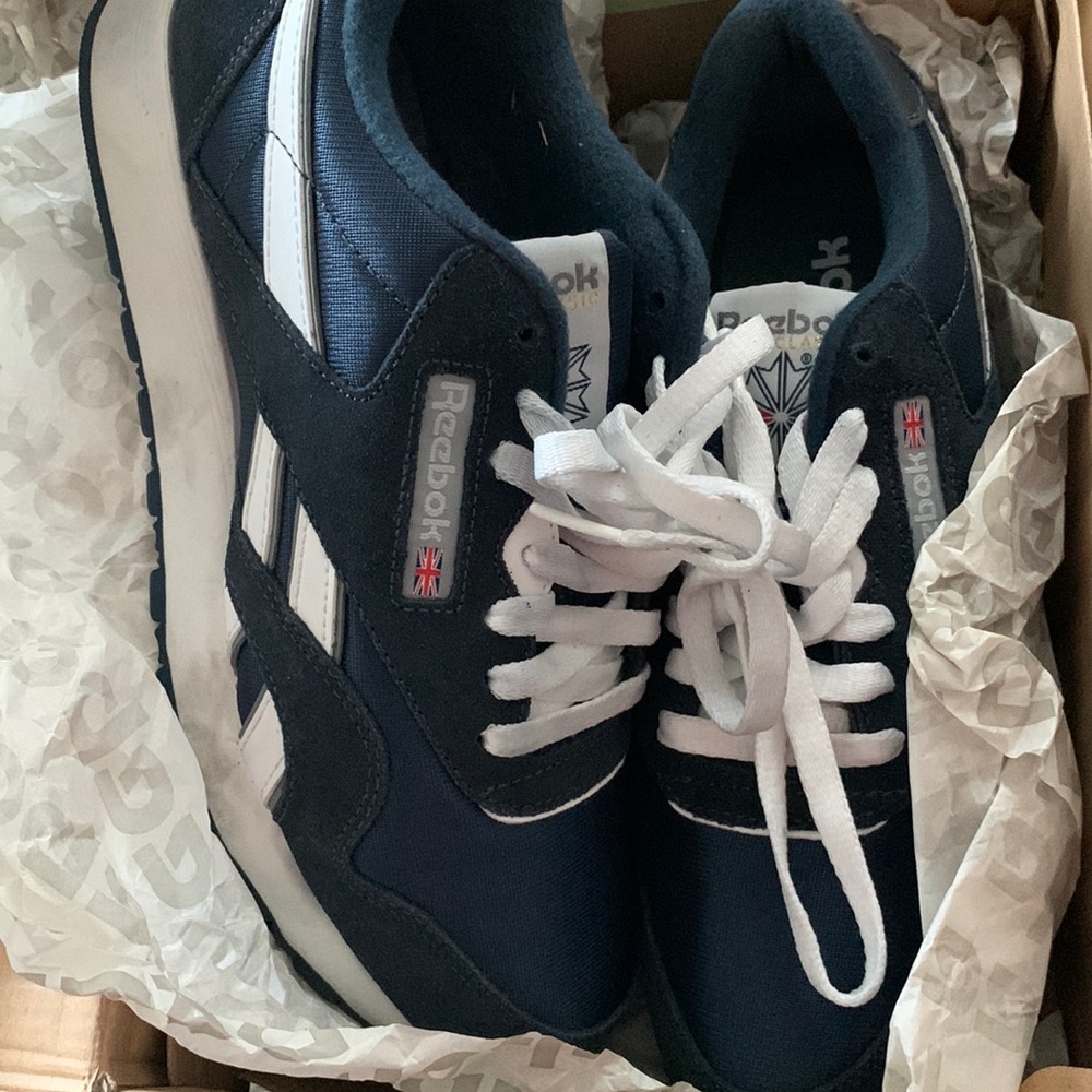 Mens Reebok Classic Athletic Shoe - Navy / White | Size: 8M / 10 Women - Picture 7 of 8